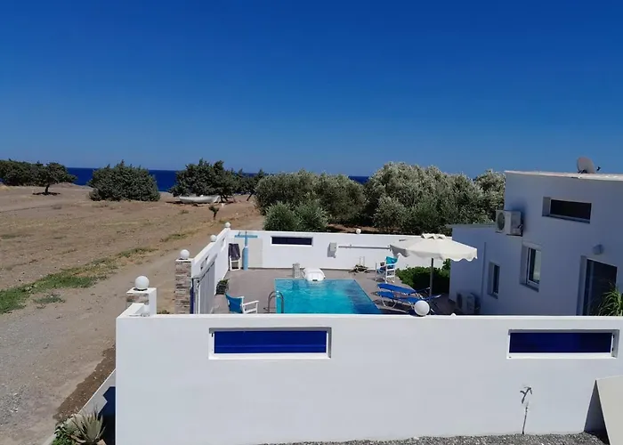 Beach Pearl - Beach Front House With Private Pool