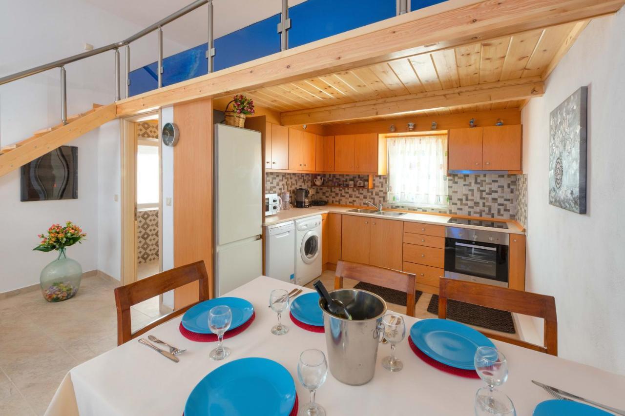 Pearl - Front House With Private Pool