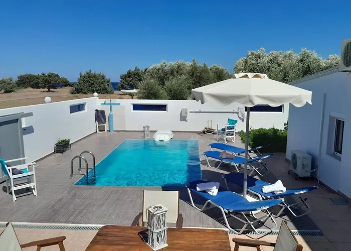 Beach Pearl - Beach Front House With Private Pool