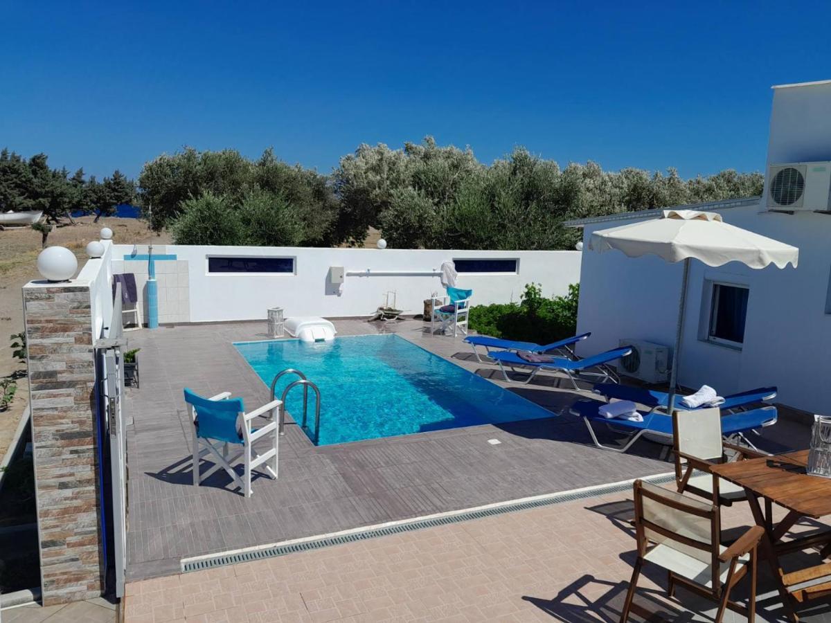 Pearl - Front House With Private Pool * Gennadi